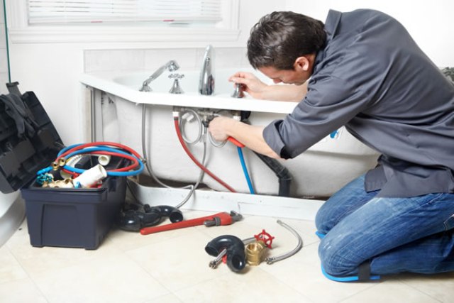 Nhận sửa chữa điện nước tại nhà